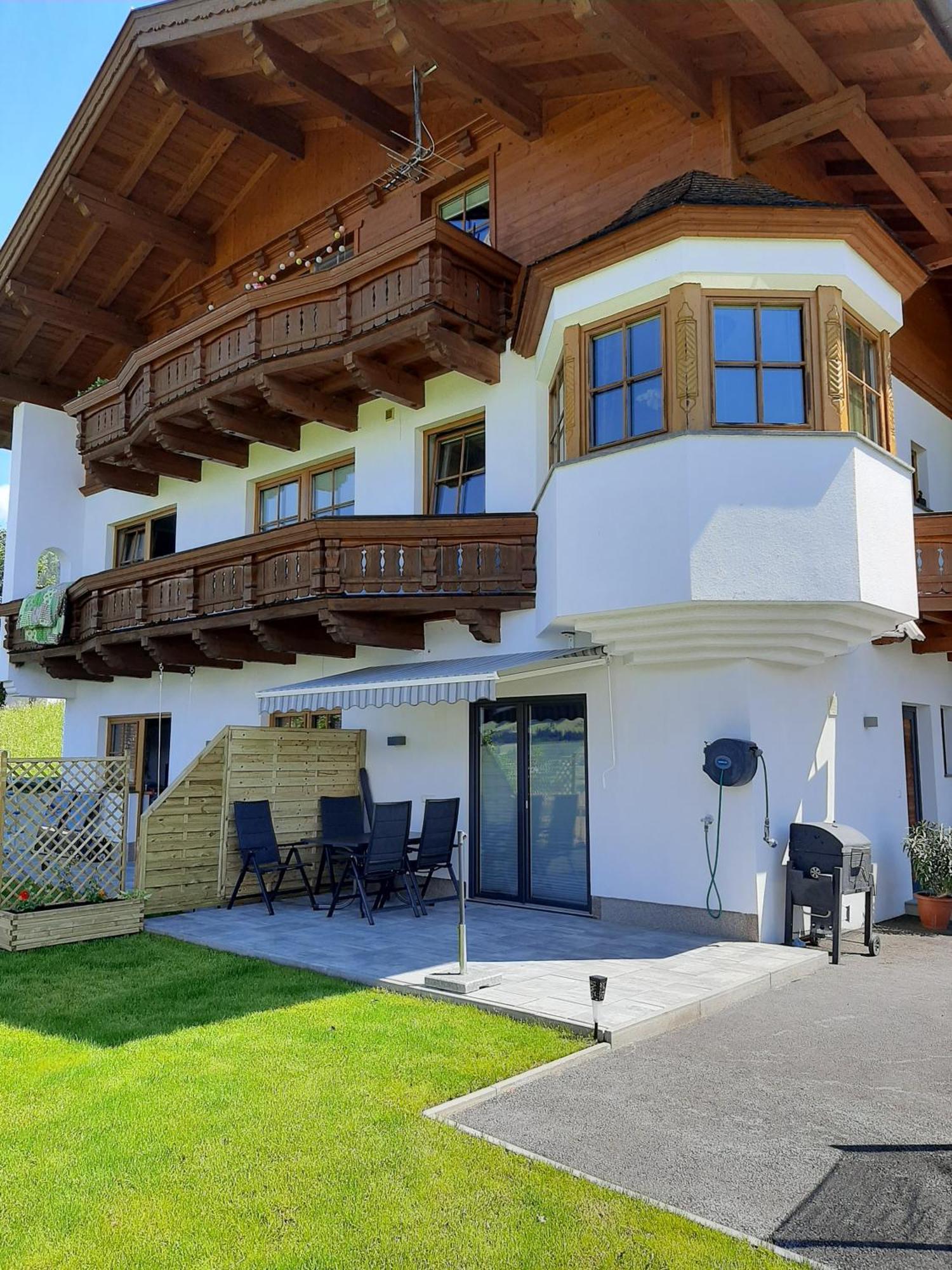 Apart Leonie Hart im Zillertal Buitenkant foto